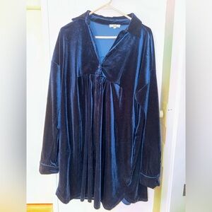 Easel Velvet Blouse in Deep Blue
